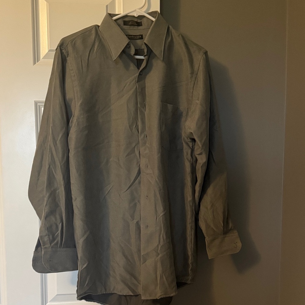 Van Heusen Men's Olive Dress Shirt